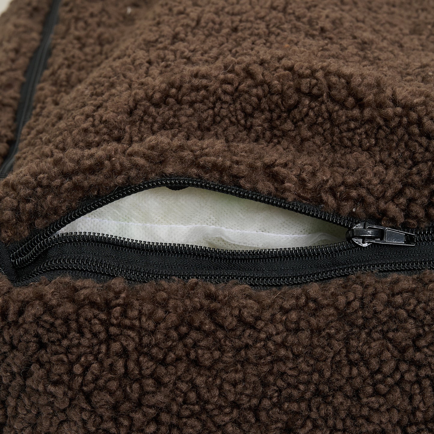 DREW'S DOGWEAR - NUNA Hundekorb – Teddyweiches & waschbares Hundebett aus Memory Foam (braun)