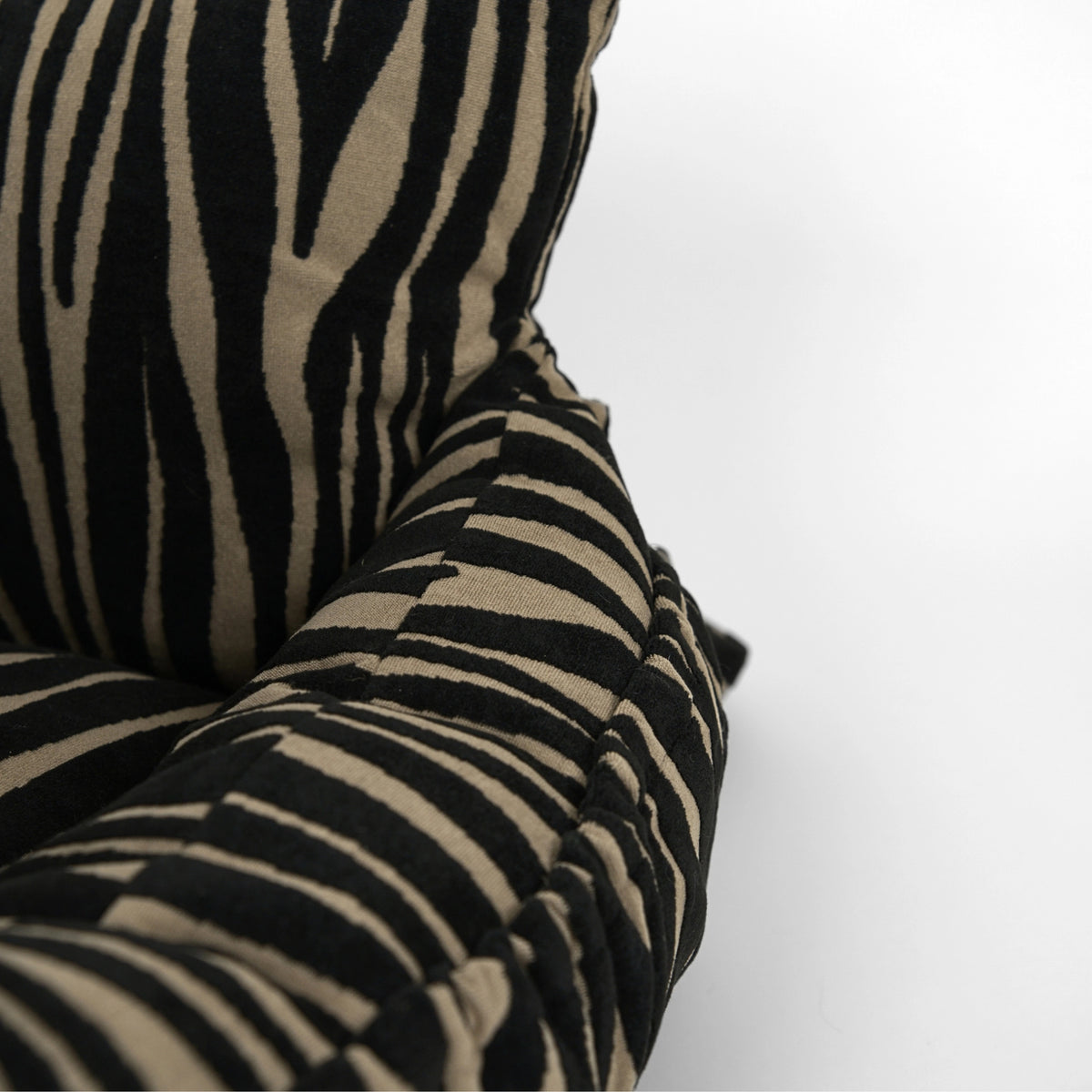 STAEY – Lara 2.0 Hundeautositz Zebra