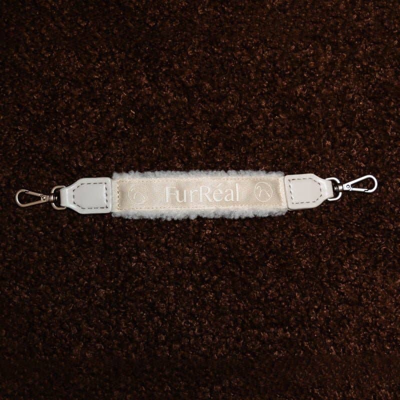 MAISON FURRÉAL – Flauschige Handschlaufe für ChocoLéash | Cashmere Beige