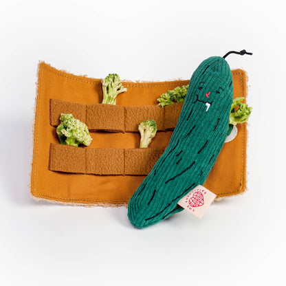 the furryfolks - Nosework-Hundespielzeug „Fried Pickle“ - OSSO BLU