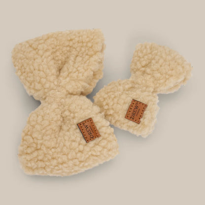 DREW’S DOGWEAR - Teddy-Fliege fürs Hundehalsband – Beige