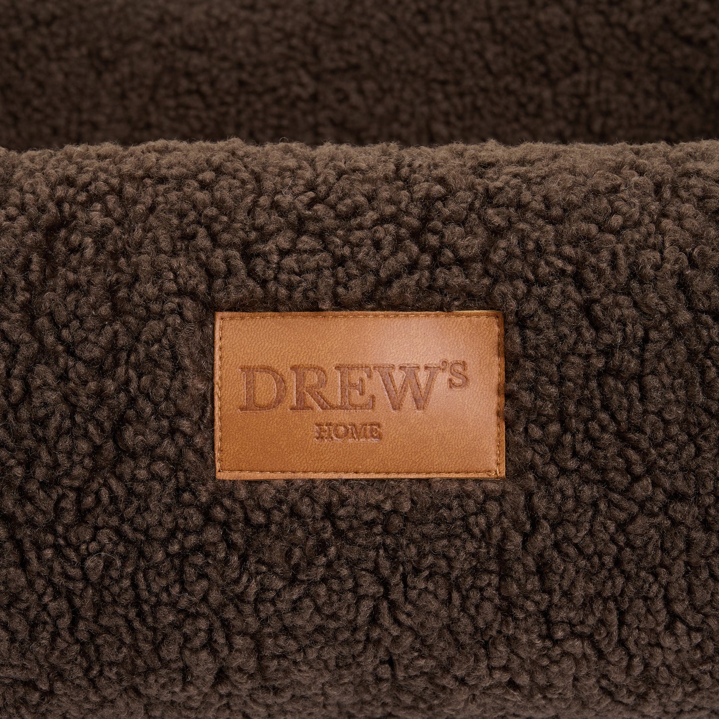 DREW'S DOGWEAR - NUNA Hundekorb – Teddyweiches & waschbares Hundebett aus Memory Foam (braun)