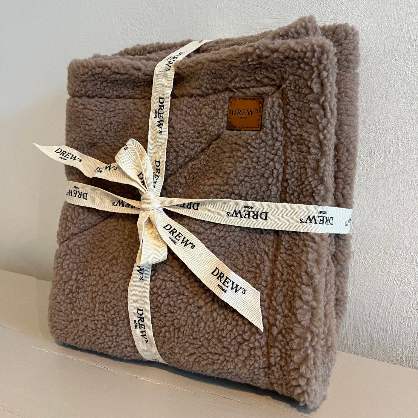 DREW'S DOGWEAR - Soft dog blanket made of teddy fleece
