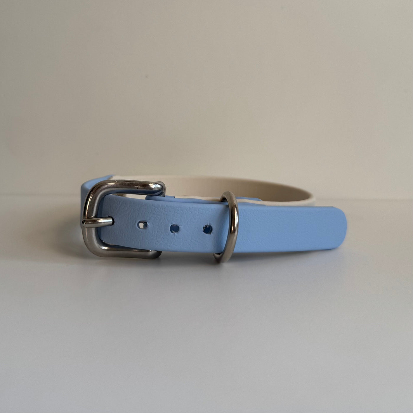 DACHSHUND & FRIENDS – BioThane® Collar (Cream/Blue – 16 mm)