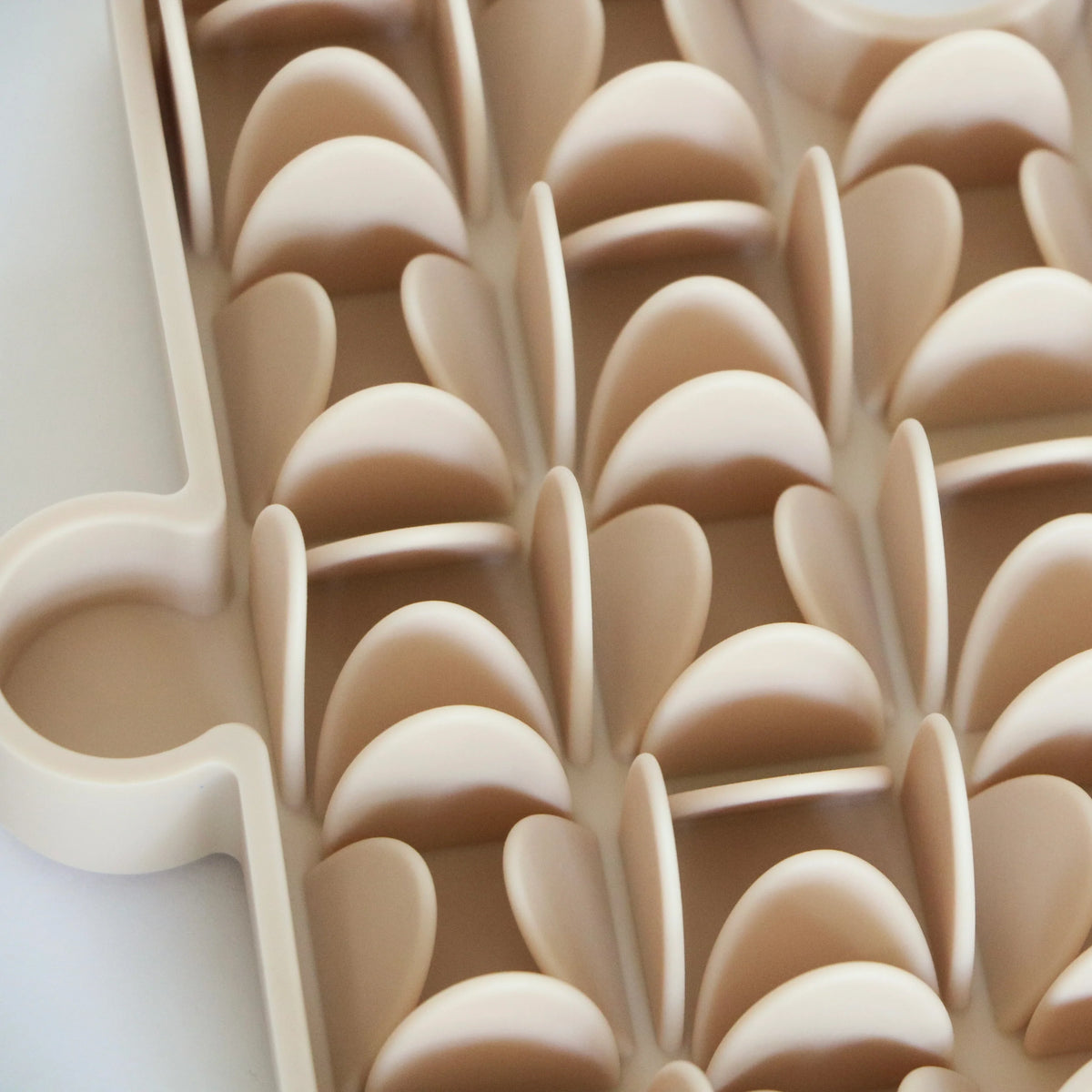 FURLOU – Puzzle Schleckmatte Creme