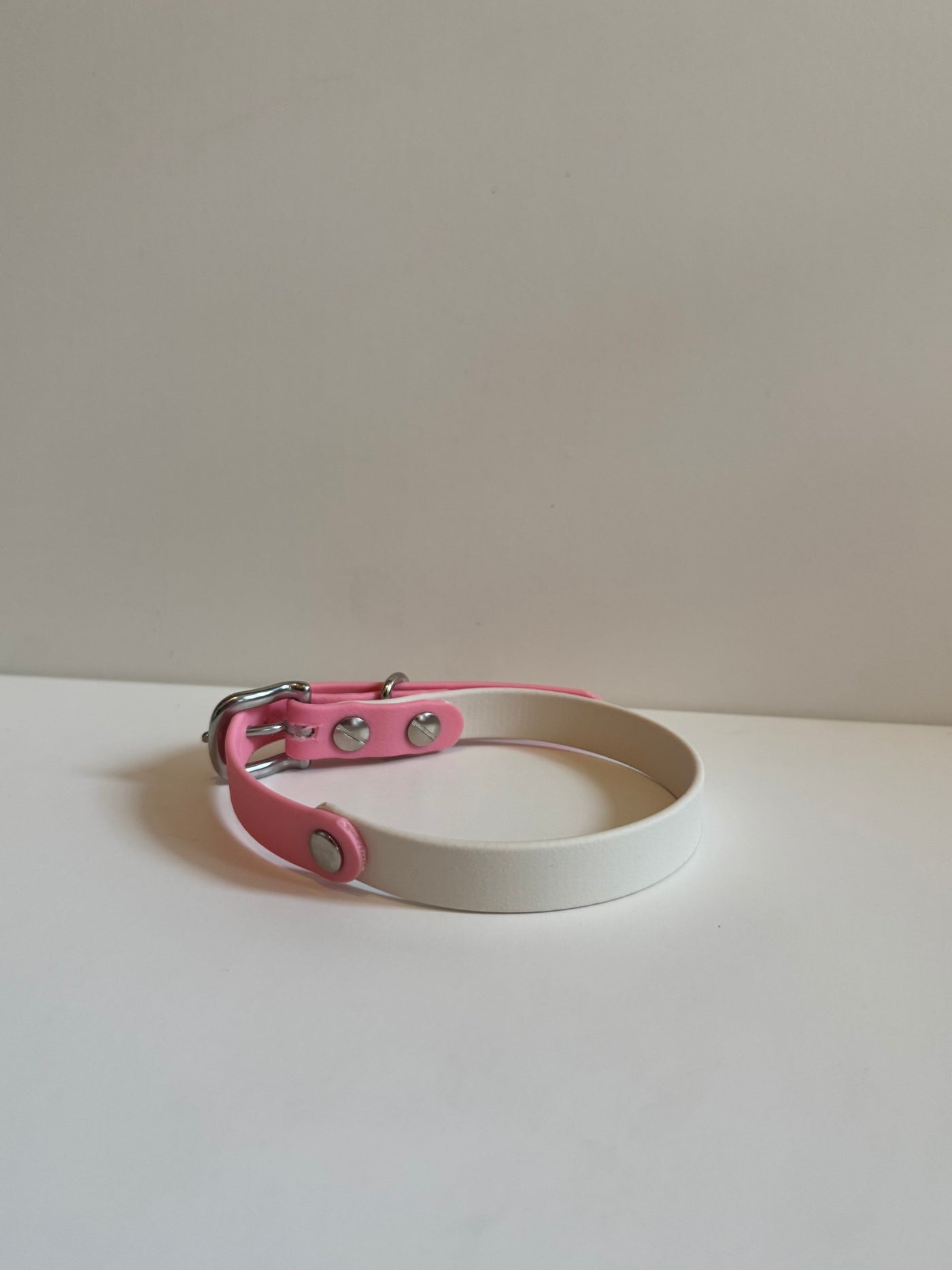 DACHSHUND & FRIENDS – BioThane® Collar (Cream/Pink – 16 mm)