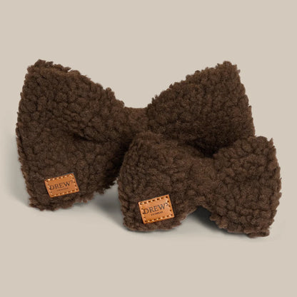 DREW’S DOGWEAR - Teddy-Fliege fürs Hundehalsband – Braun