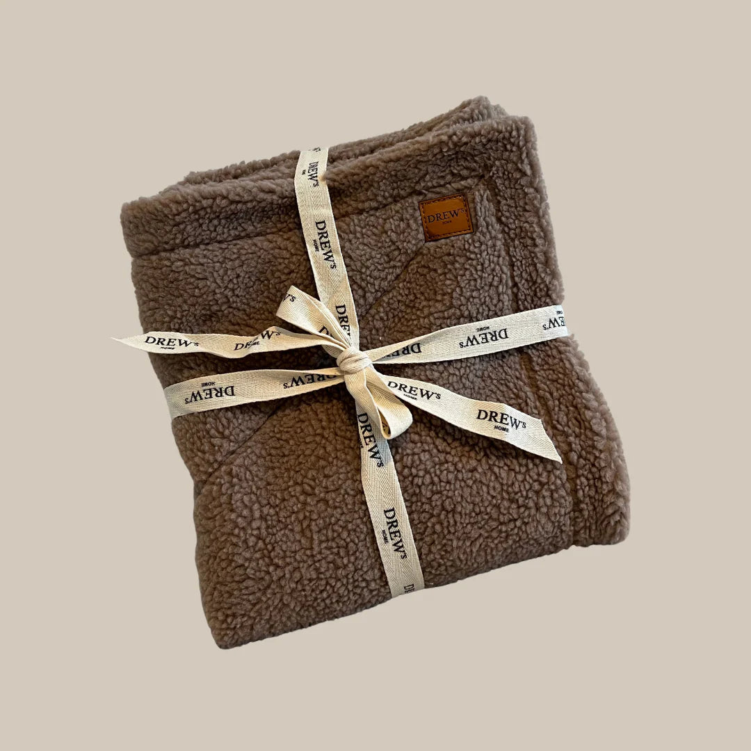 DREW'S DOGWEAR - Soft dog blanket made of teddy fleece